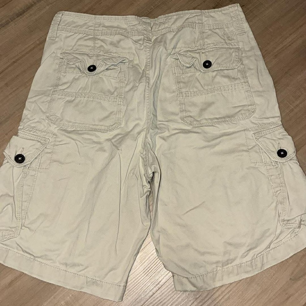 American Eagle Outfitters Men’s Light Beige Cargo Shorts - Picture 2 of 4